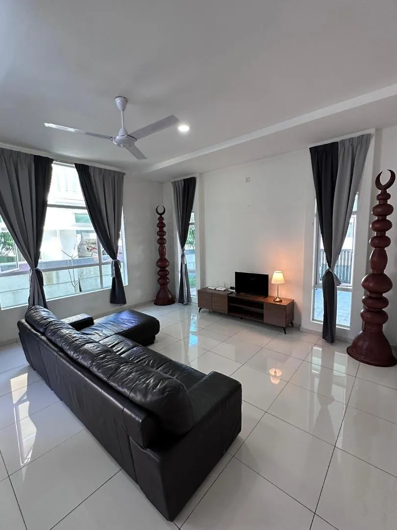 Ipoh Cozy Lake View Homestay Lahat Holiday home