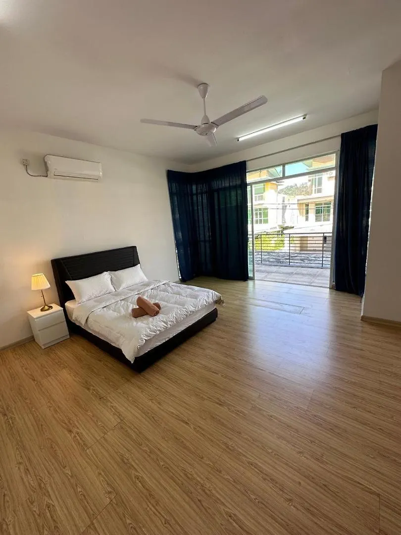 Holiday home Ipoh Cozy Lake View Homestay Lahat